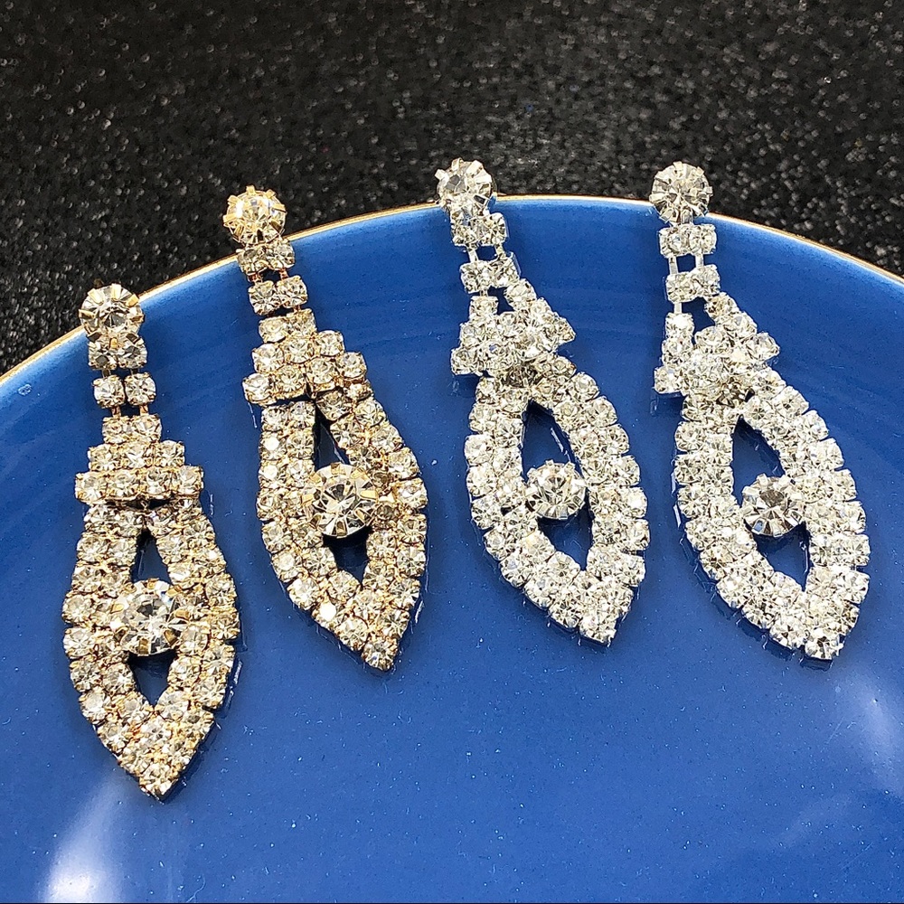 🍀 Rhinestone Post Drop Fancy Earrings - Picture 1 of 3